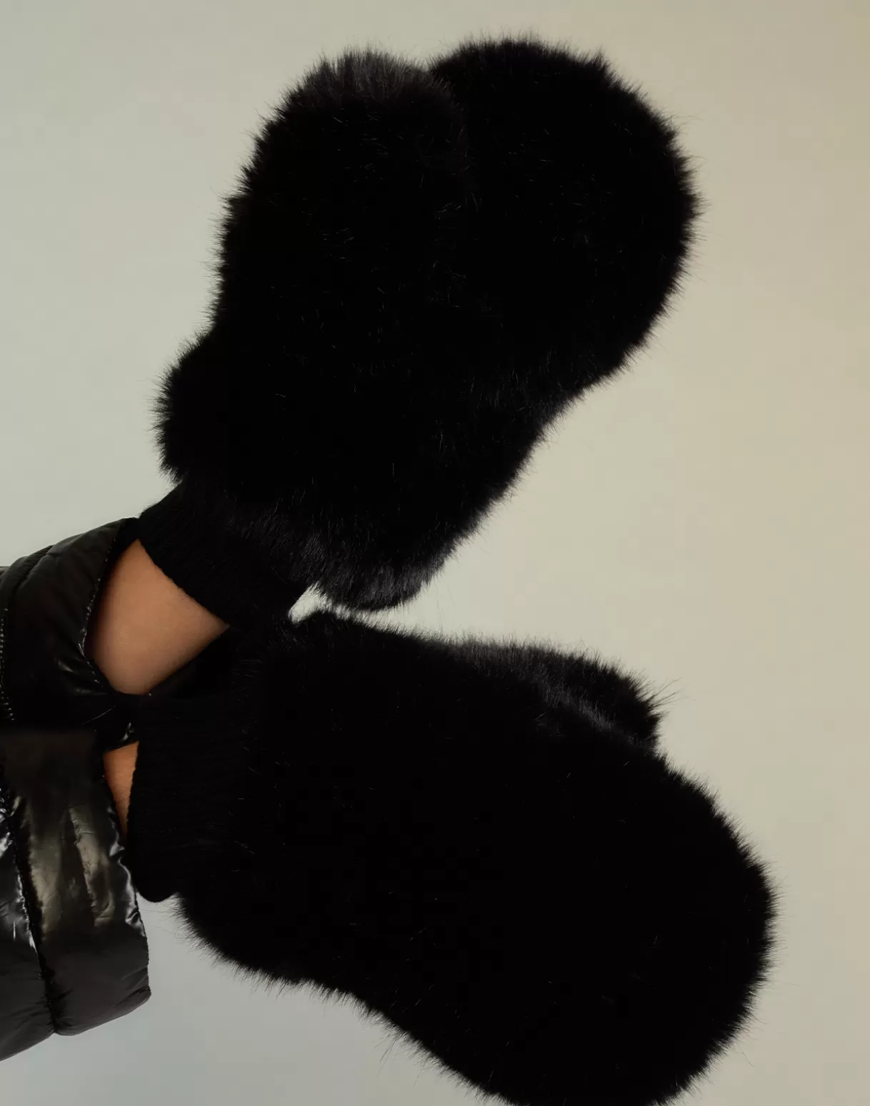 Flash Sale Faux Fur Oversized Mittens SNOW | ACCESSORIES & GIFTS